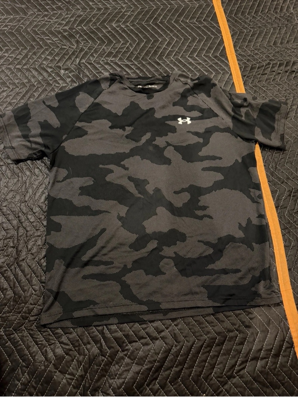 Under Armour Men’s Black & Gray Camo Short-Sleeve Performance Tee
